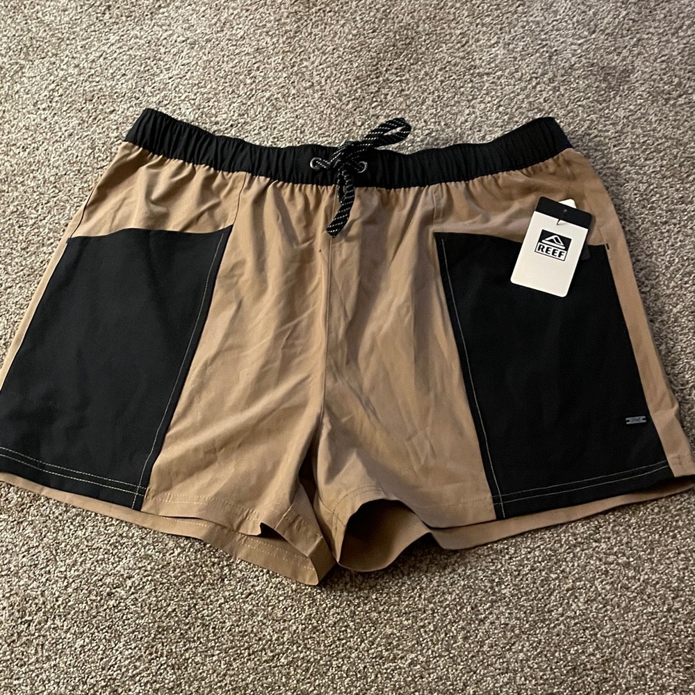 NWT Reef Black and Tan Athletic Shorts